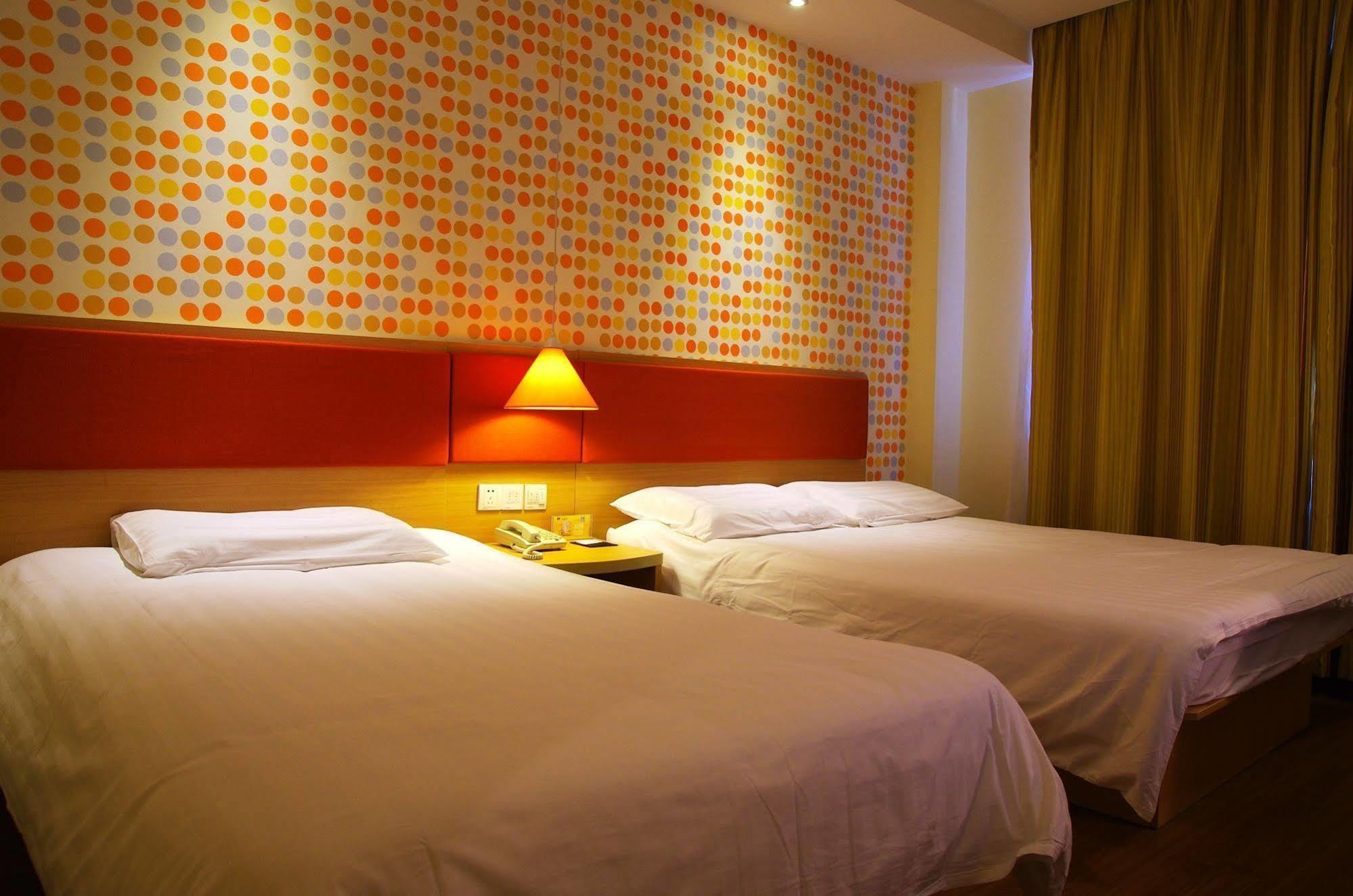 Home Inn Jiaxing Eksteriør billede