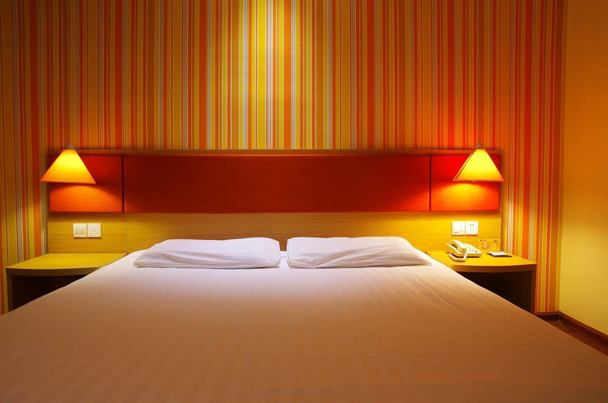 Home Inn Jiaxing Eksteriør billede
