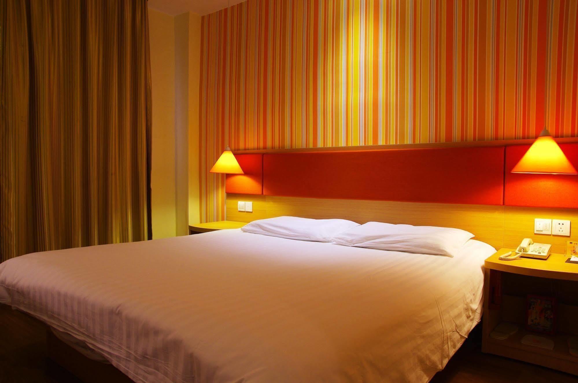 Home Inn Jiaxing Eksteriør billede
